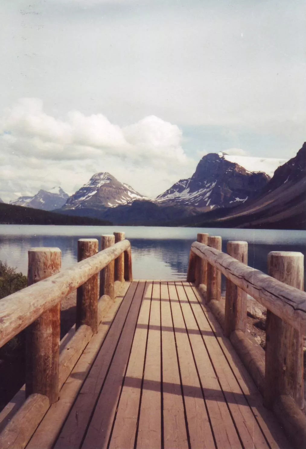 Weite Kanada Steg zu einem See
